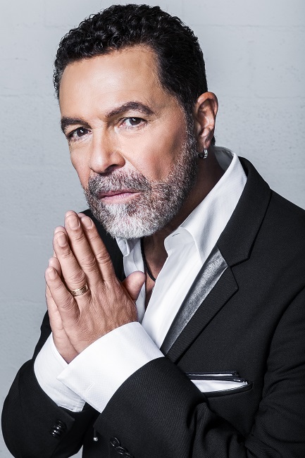 Clint Holmes