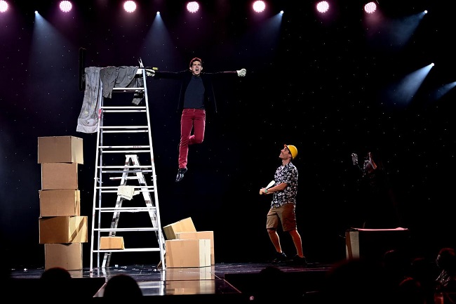 Xavier Mortimer creates magic in the air at The STRAT